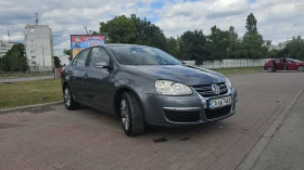VW Jetta 1.6i 102кс. Ръчка Газ 74 000км, снимка 3