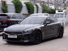 ������ Kia Stinger