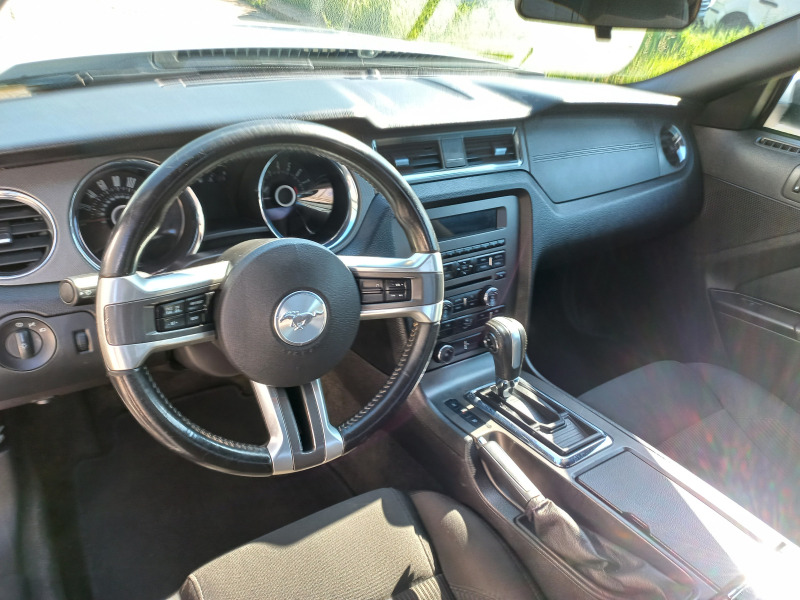 Ford Mustang 3.7i   310ps, снимка 10 - Автомобили и джипове - 46270584