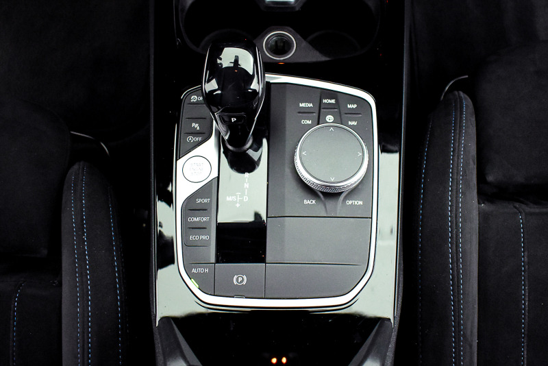 BMW 120 M-Sport, Head Up, M-седалки, снимка 17 - Автомобили и джипове - 46050970
