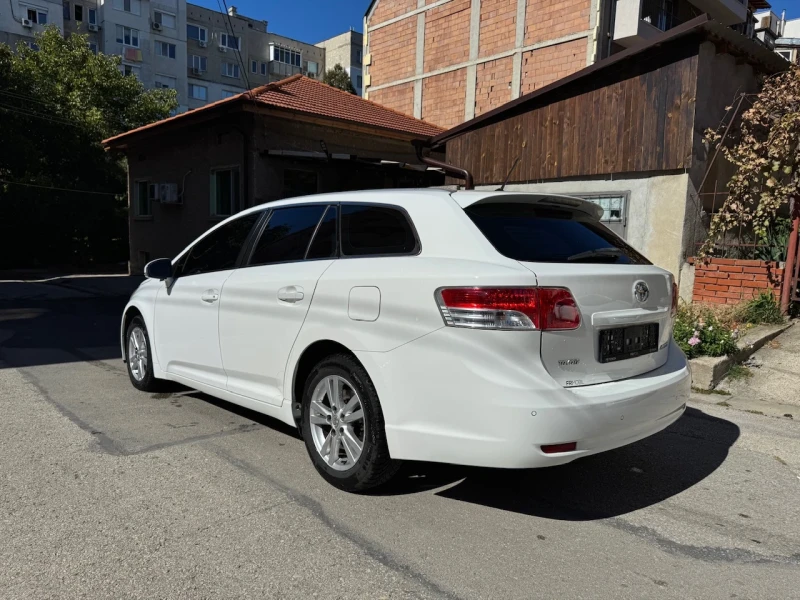 Toyota Avensis 2.0D4D/Навигация/Парктроник, снимка 3 - Автомобили и джипове - 47423134