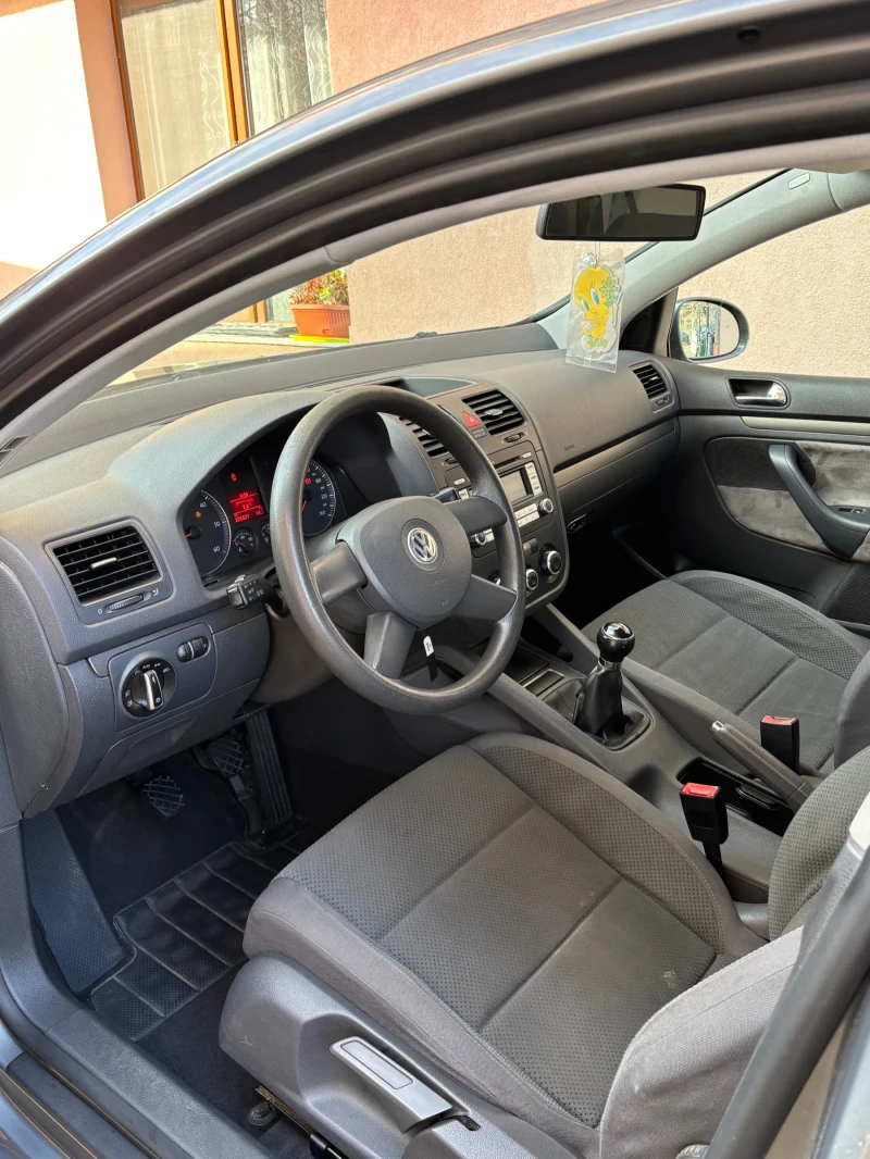 VW Golf 1.9, снимка 7 - Автомобили и джипове - 49132971