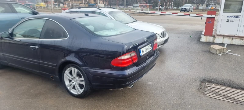 Mercedes-Benz CLK, снимка 7 - Автомобили и джипове - 52413850