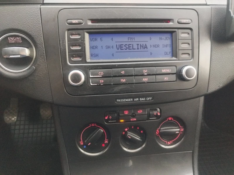 VW Passat, снимка 16 - Автомобили и джипове - 52218127