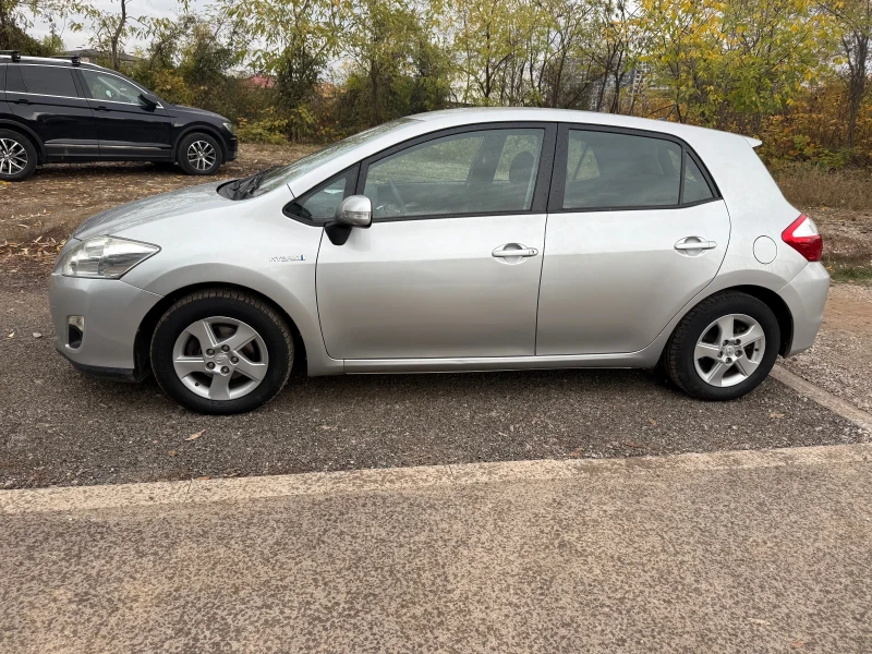 Toyota Auris Hybrid, снимка 3 - Автомобили и джипове - 52416733