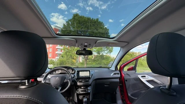 Peugeot 2008 Allure 1.2 Puretech* Панорама* 59000км* АВТОМАТ - изображение 7