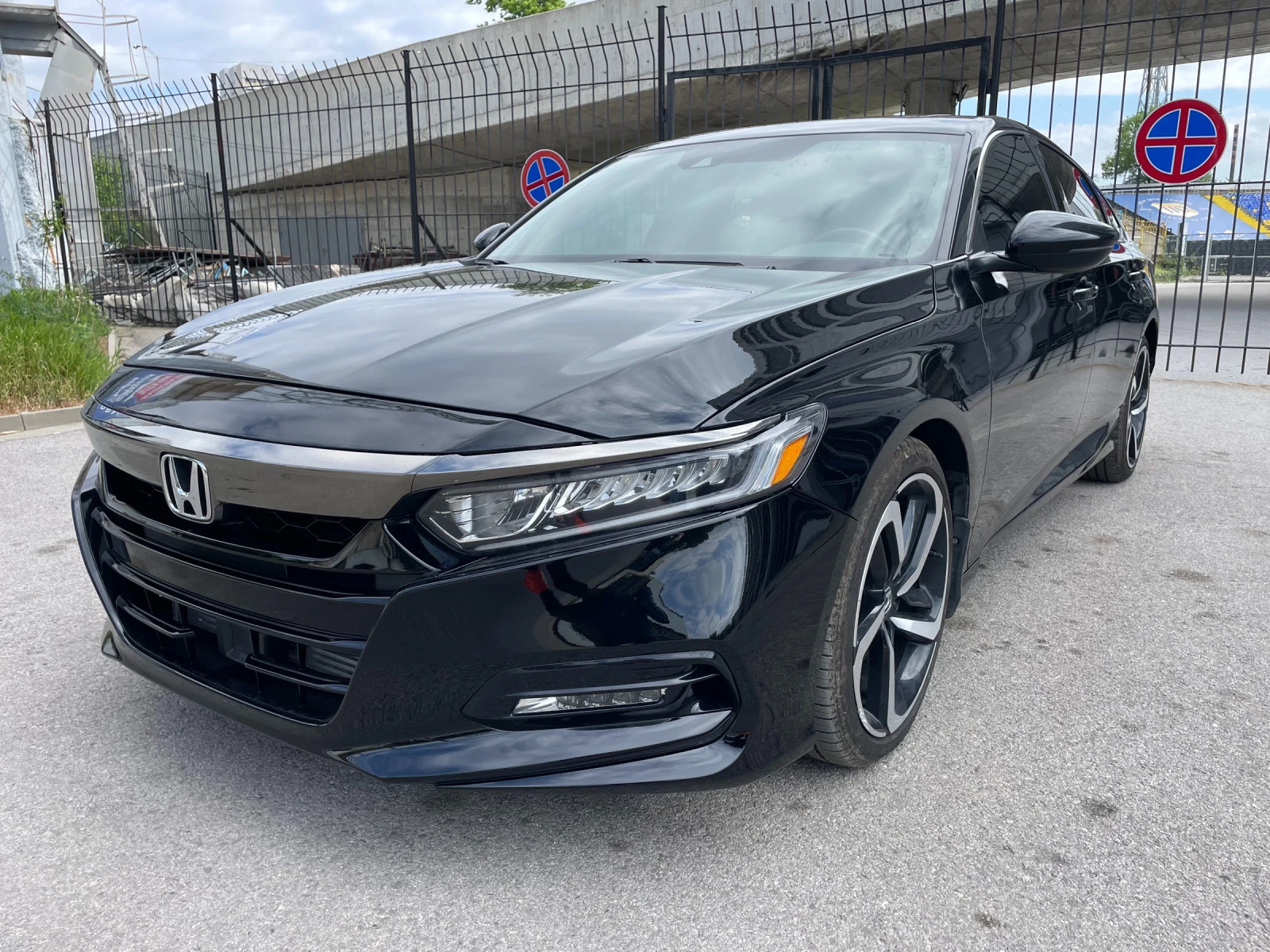 Honda Accord 1.5 T sport 39000 km, снимка 1