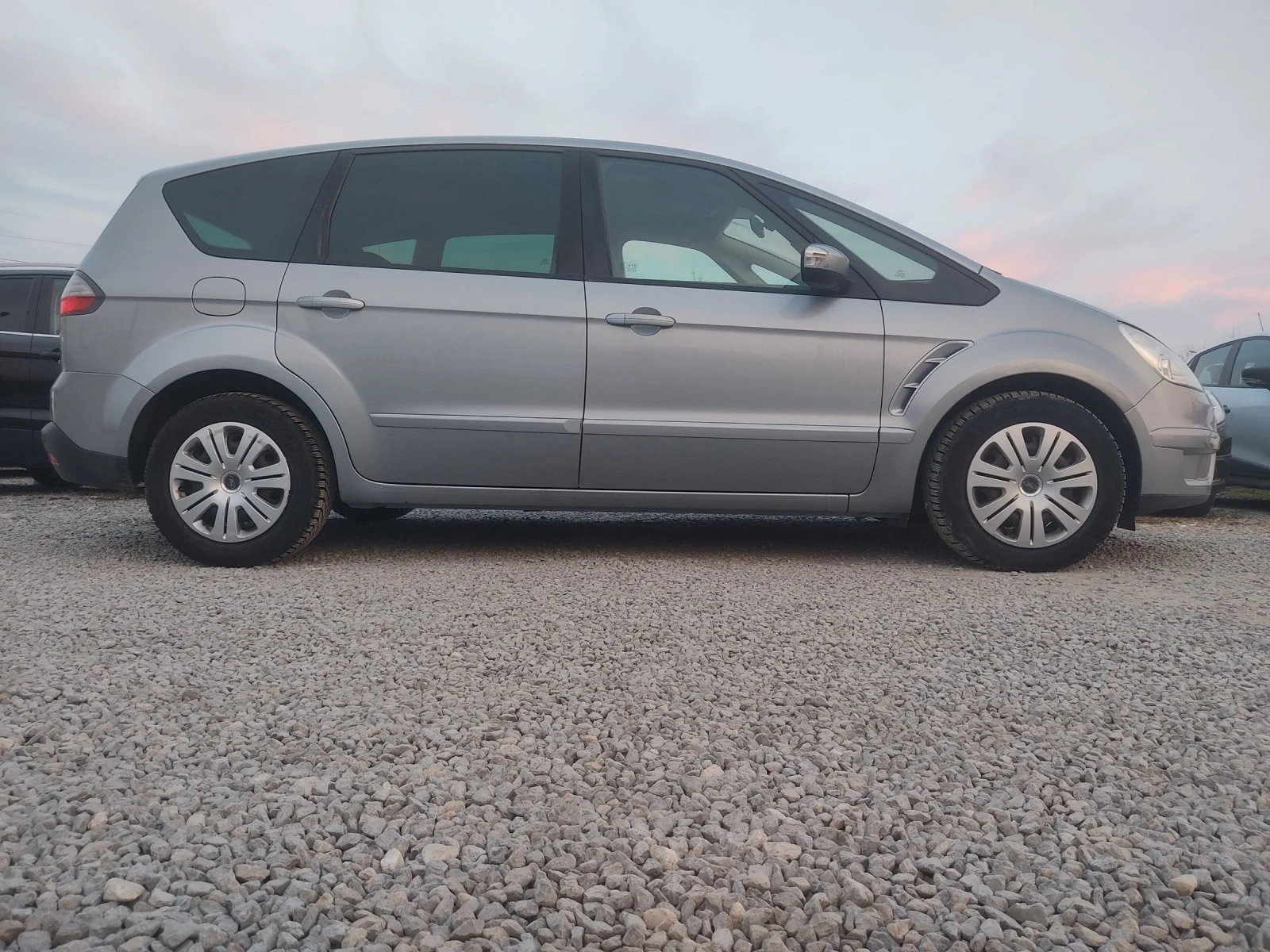 Ford S-Max 2.0TDCi/140K.C./6 СКОРОСТИ  - изображение 7