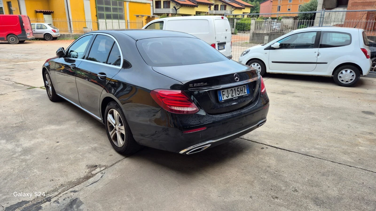 Mercedes-Benz E 220 2.0cdi 194hp-LED-Navi-Кожа-9Gtronic-Подгрев - изображение 2