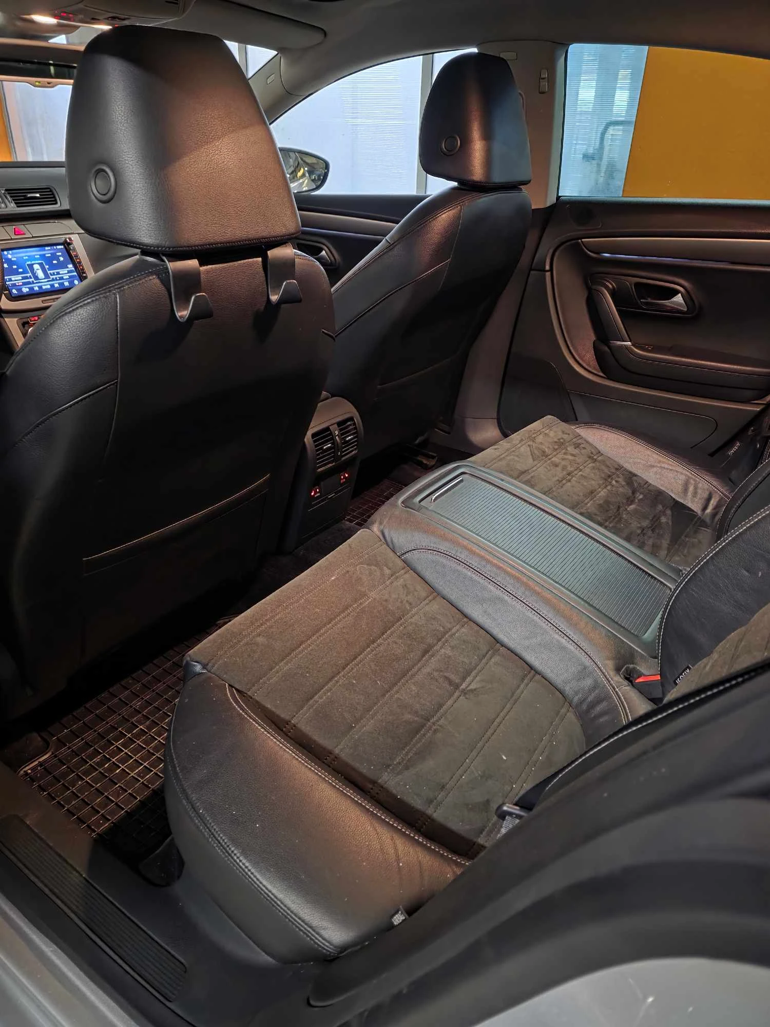 VW CC 2.0TDI* DSG * НАВИ * PANO - изображение 9