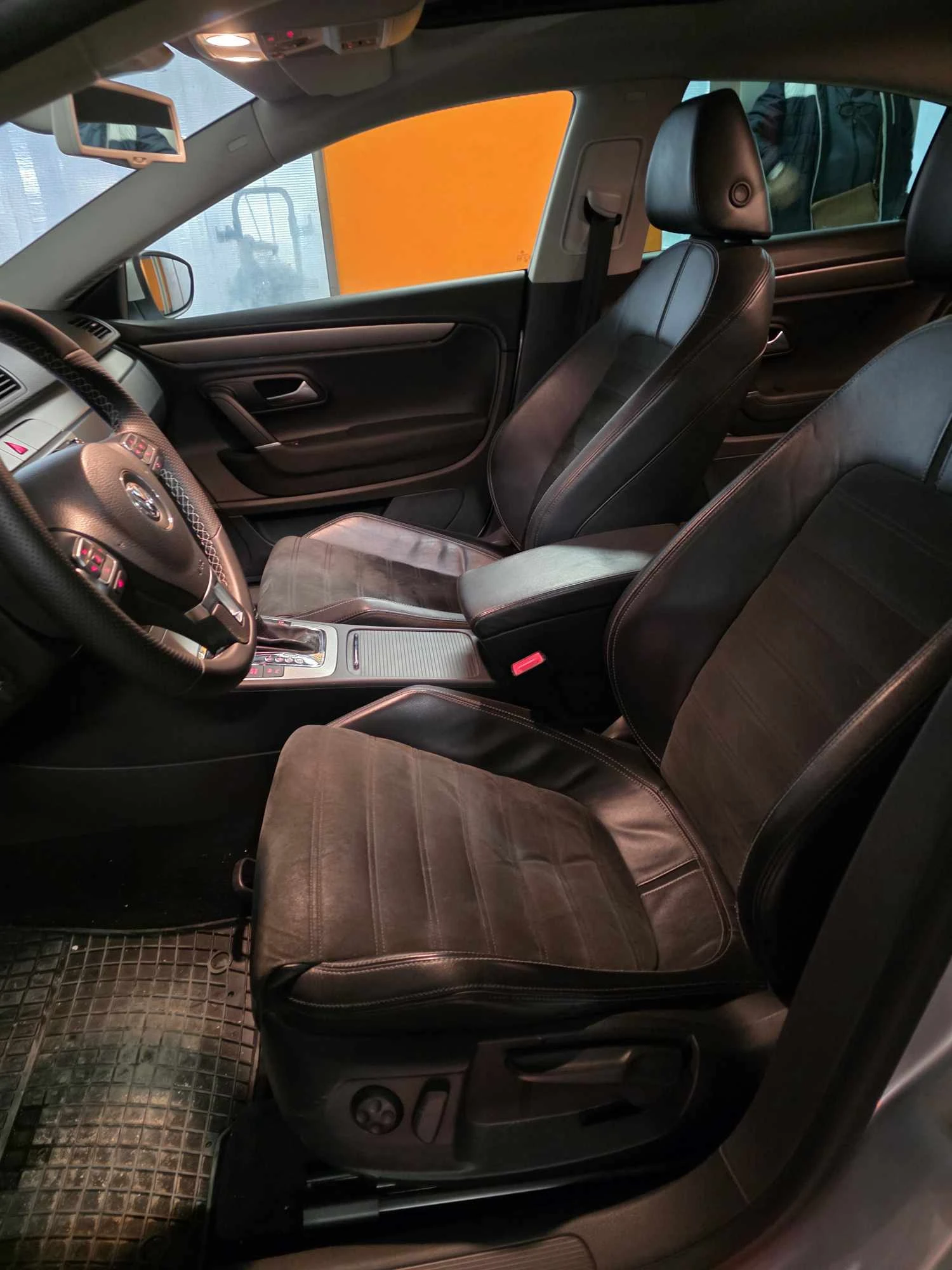 VW CC 2.0TDI* DSG * НАВИ * PANO - изображение 8