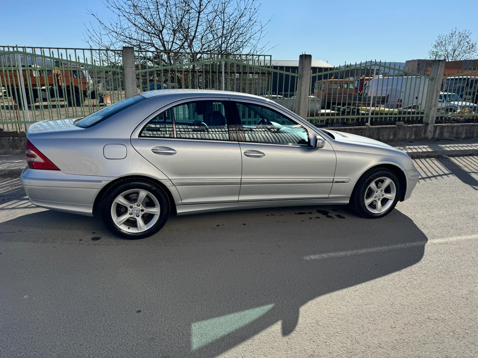 Mercedes-Benz C 220  - изображение 2