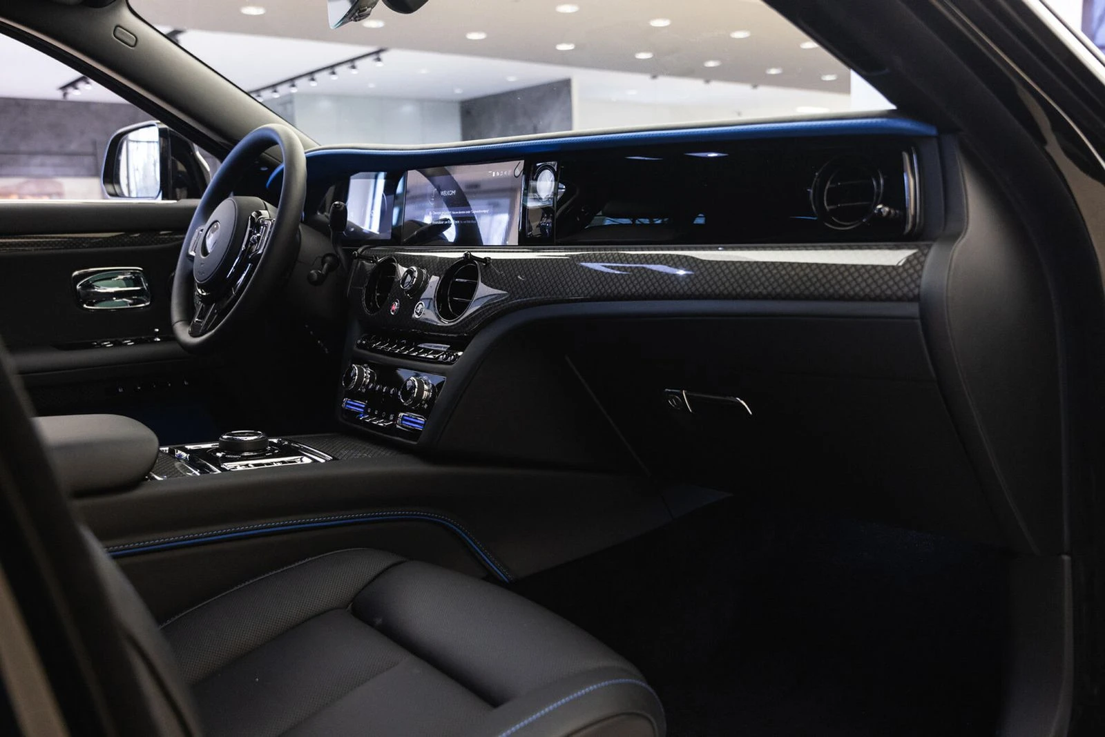 Rolls-Royce Ghost SERIES II/FACELIFT/BLACK BADGE/BESPOKE/STARLIGHT/ | Mobile.bg   13