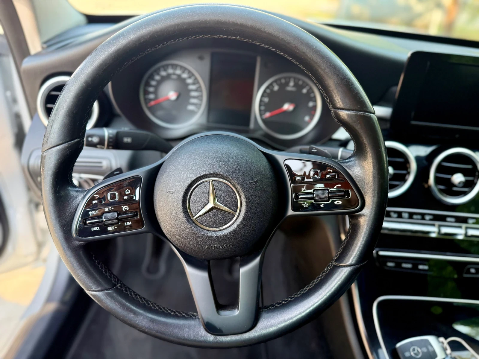 Mercedes-Benz C 180  - изображение 9