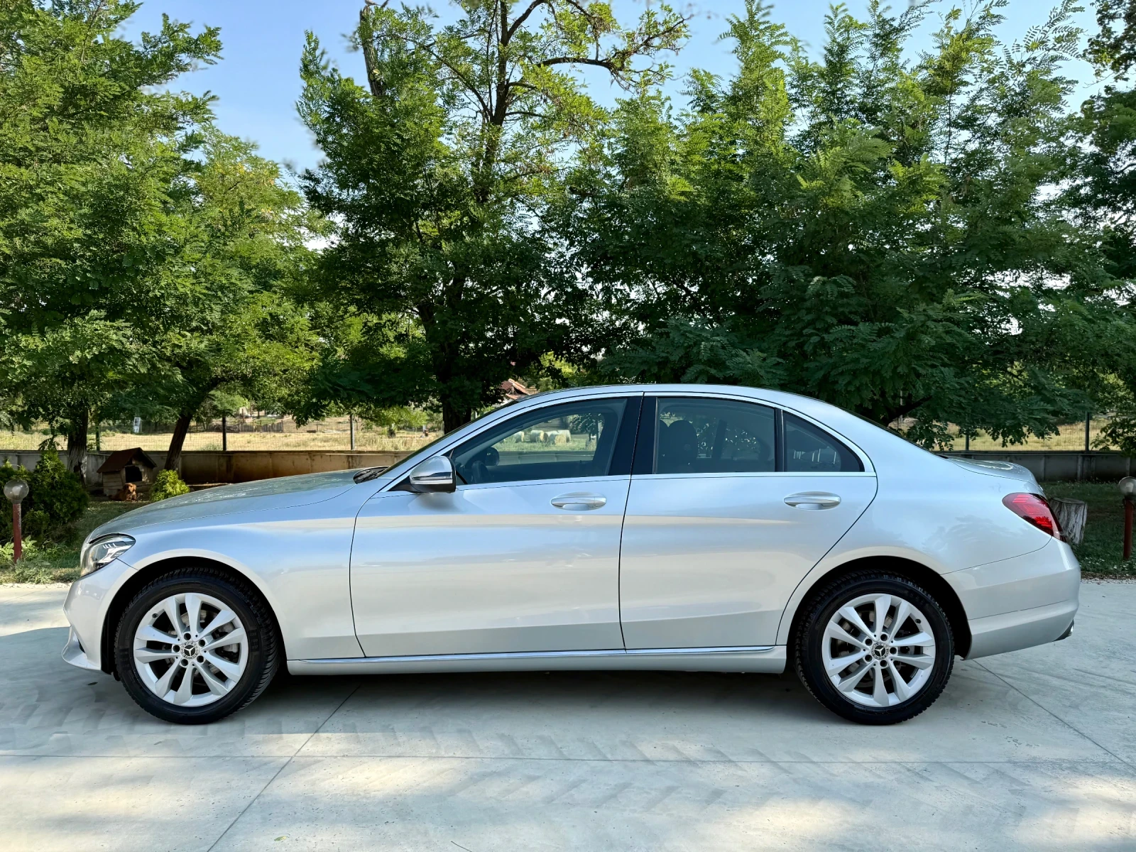 Mercedes-Benz C 180  - изображение 4