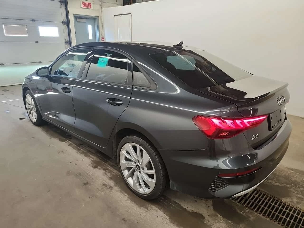 Audi A3 * KOMFORT * CARFAX * 2 КЛЮЧА* ПАНОРАМА* , снимка 4 - Автомобили и джипове - 53870207