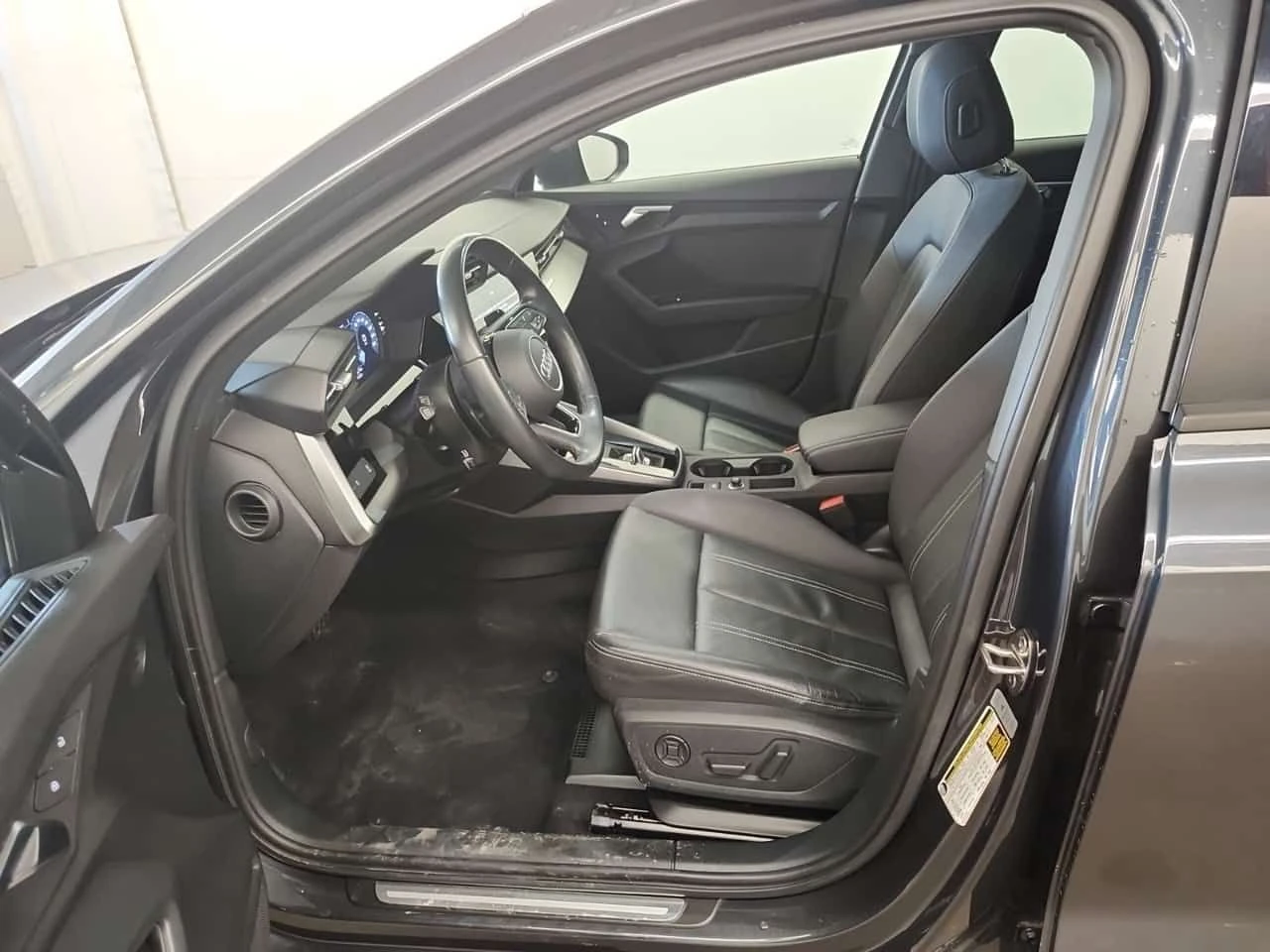 Audi A3 * KOMFORT * CARFAX * 2 КЛЮЧА* ПАНОРАМА* , снимка 10 - Автомобили и джипове - 53870207