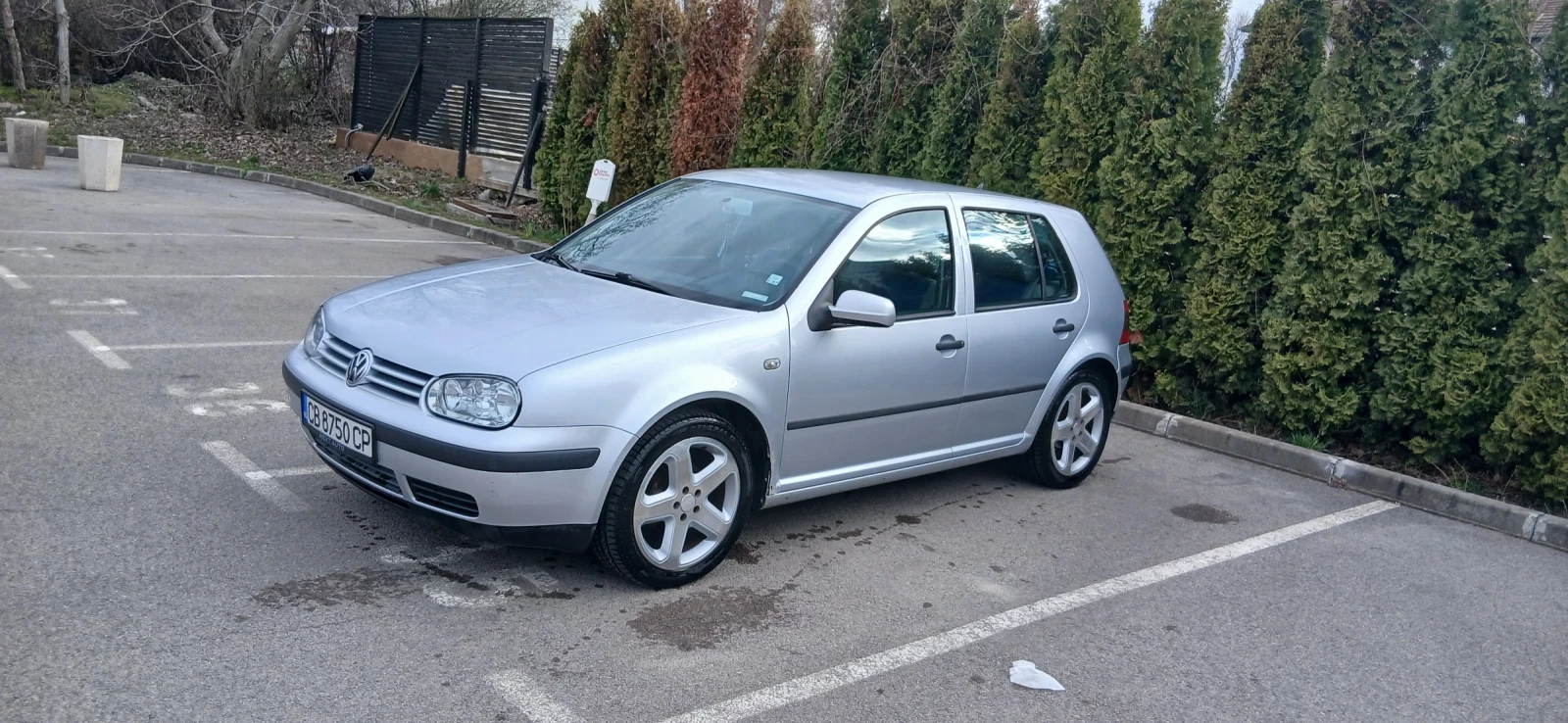 VW Golf 1.6 16v УНИКАЛНА ВИЗИЯ , снимка 8 - Автомобили и джипове - 53994230