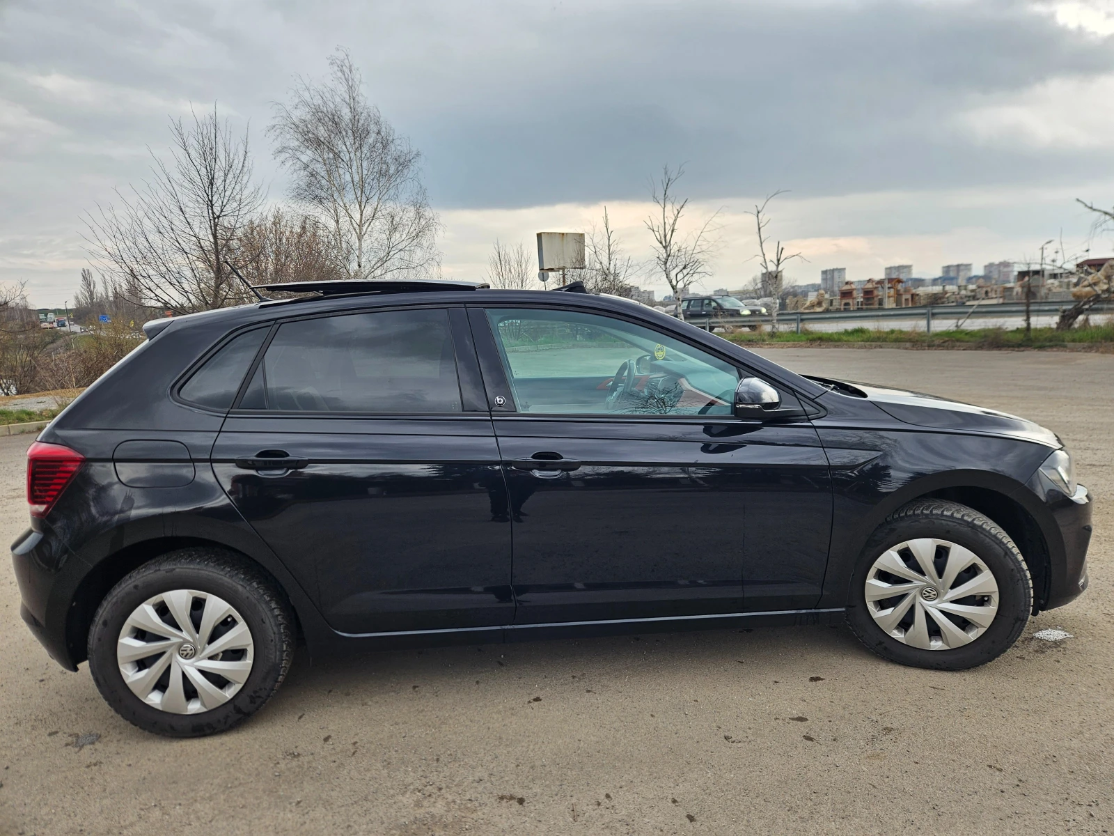 VW Polo 40000км 100%, снимка 7 - Автомобили и джипове - 53998210