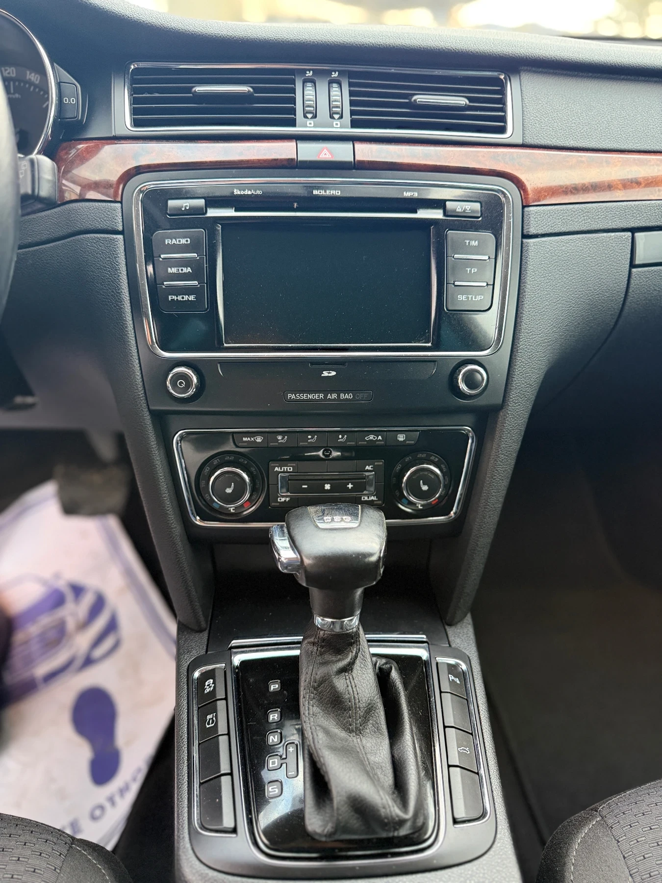 Skoda Superb 2.0TDI-140kc, снимка 11 - Автомобили и джипове - 54005860