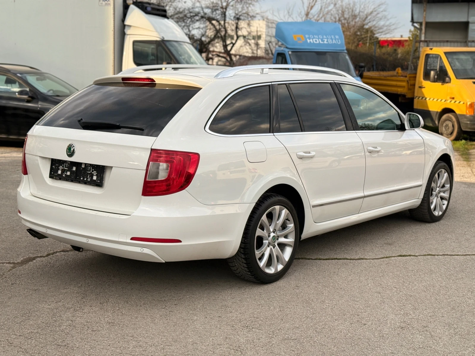 Skoda Superb 2.0TDI-140kc, снимка 7 - Автомобили и джипове - 54005860