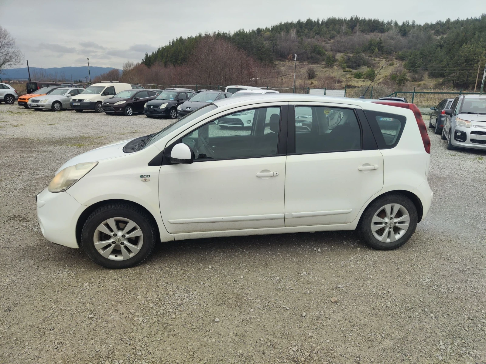 Nissan Note 1.4 LPG KLIMA, снимка 3 - Автомобили и джипове - 54046179