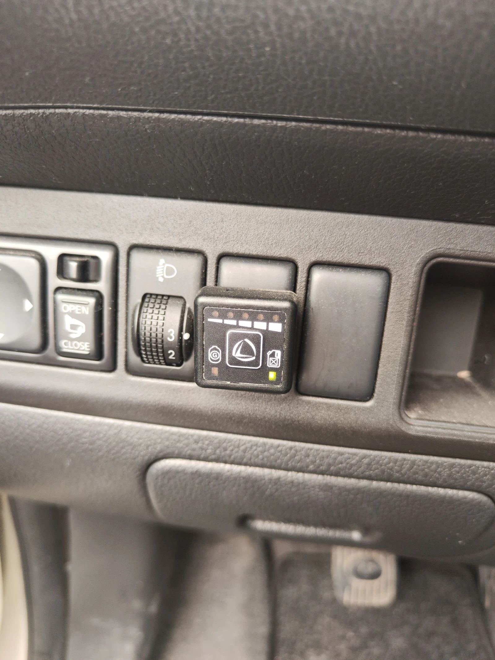 Nissan Note 1.4 LPG KLIMA, снимка 15 - Автомобили и джипове - 54046179