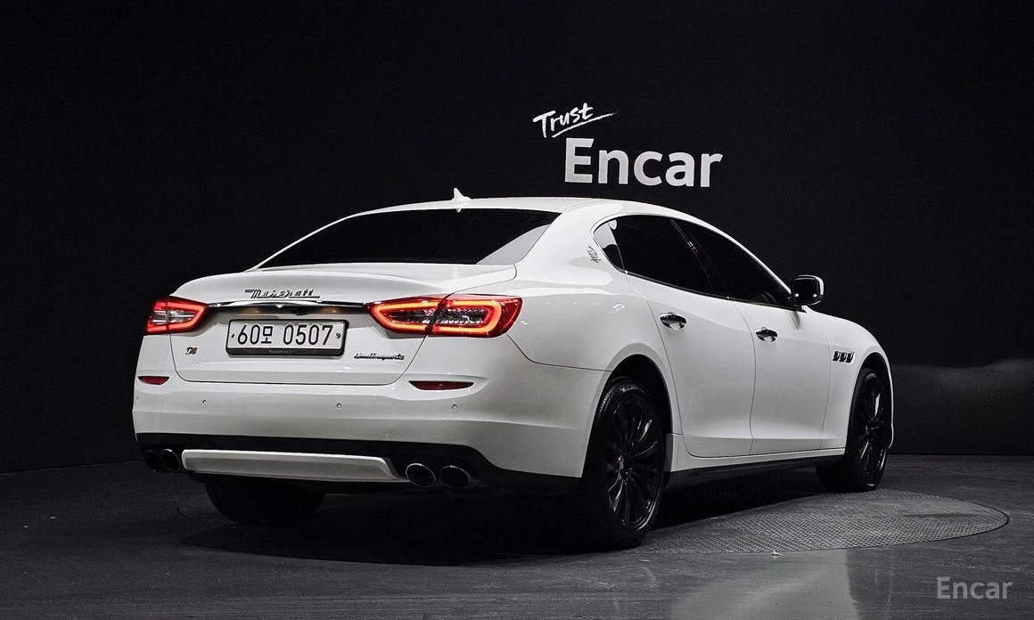 Maserati Quattroporte * 3.0* V6* КАМЕРИ* ШИБИДАХ* КОЖА* ПОДГРЕВ* KEYLESS, снимка 3 - Автомобили и джипове - 54194981