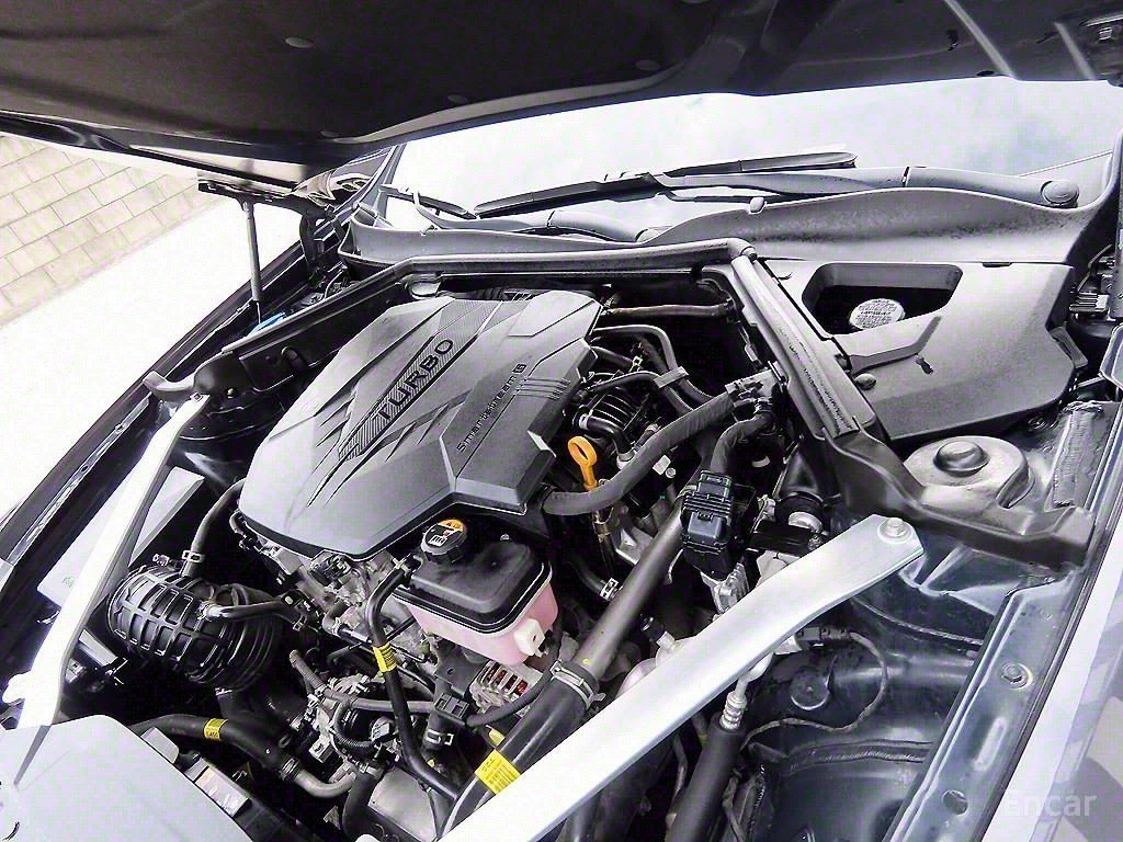 Kia Stinger AWD* PLATINUM* ОБДУХВАНЕ* ПОДГРЕВ* КАМЕРИ* , снимка 15 - Автомобили и джипове - 54342415