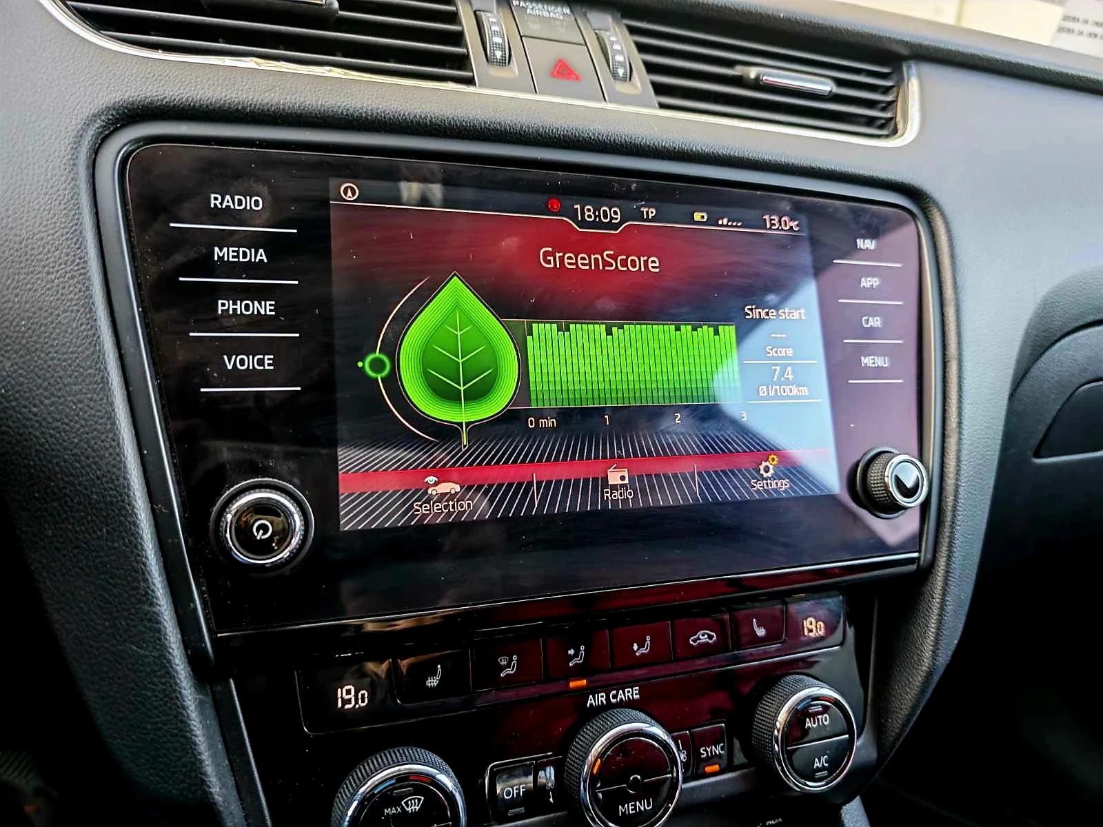 Skoda Octavia 1.6TDI, снимка 11 - Автомобили и джипове - 54354156