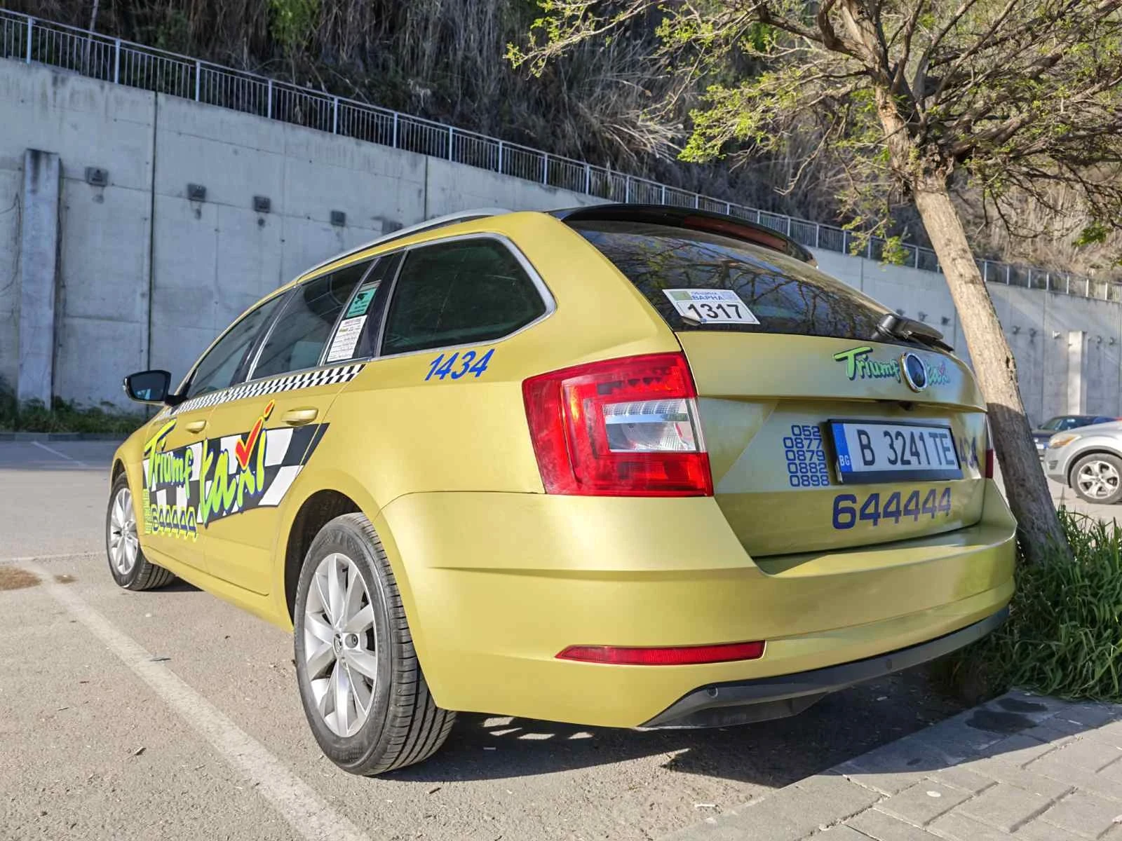 Skoda Octavia 1.6TDI, снимка 4 - Автомобили и джипове - 54354156