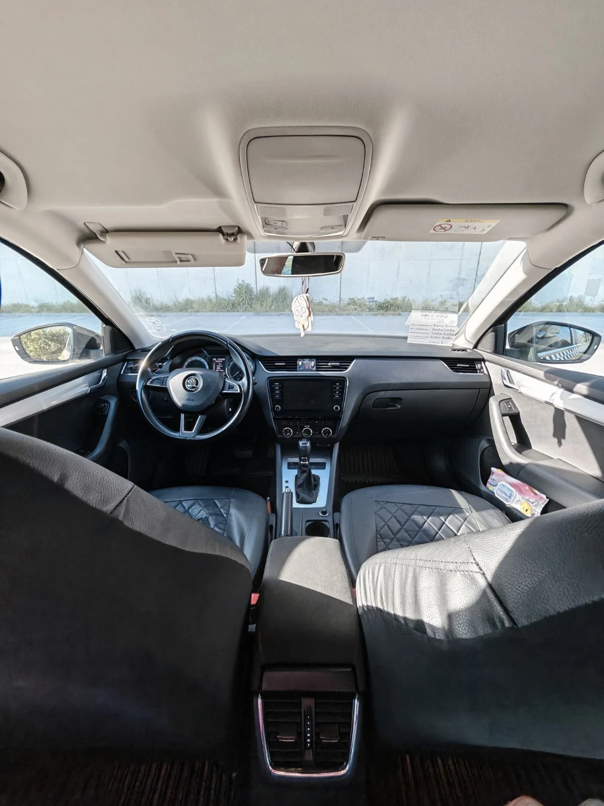 Skoda Octavia 1.6TDI, снимка 8 - Автомобили и джипове - 54354156