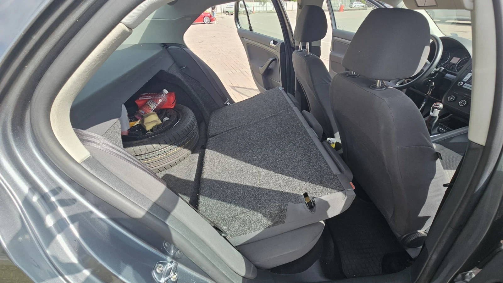 VW Jetta 1.6i 102кс. Ръчка Газ 74 000км, снимка 10 - Автомобили и джипове - 55165694