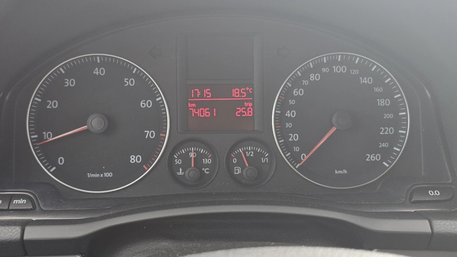 VW Jetta 1.6i 102кс. Ръчка Газ 74 000км, снимка 14 - Автомобили и джипове - 55165694