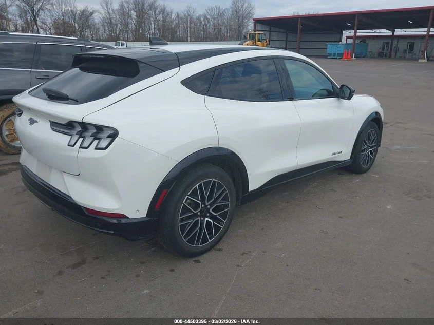 Ford Mustang Mach-E Premium, снимка 4 - Автомобили и джипове - 55288869