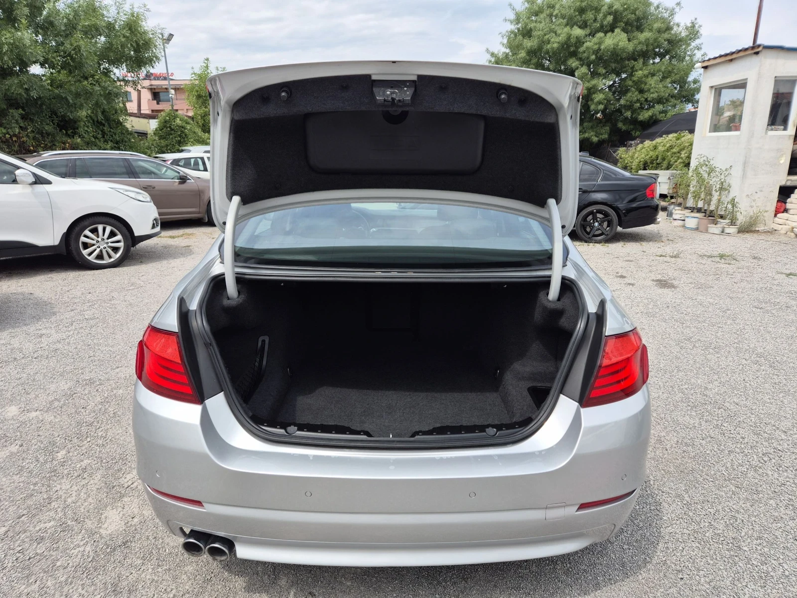 BMW 530 D/X-drive/ДИСТРОНИК, снимка 14 - Автомобили и джипове - 55403399