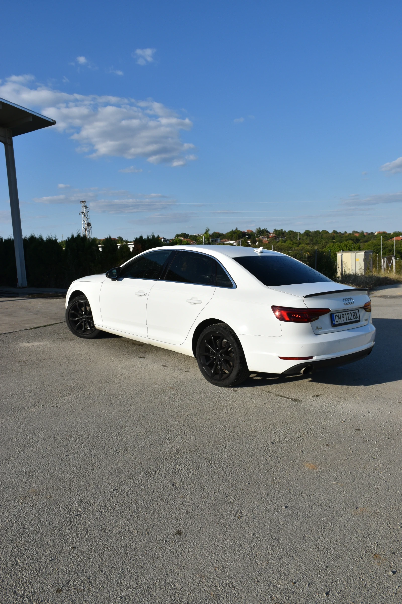 Audi A4, снимка 3 - Автомобили и джипове - 55674593