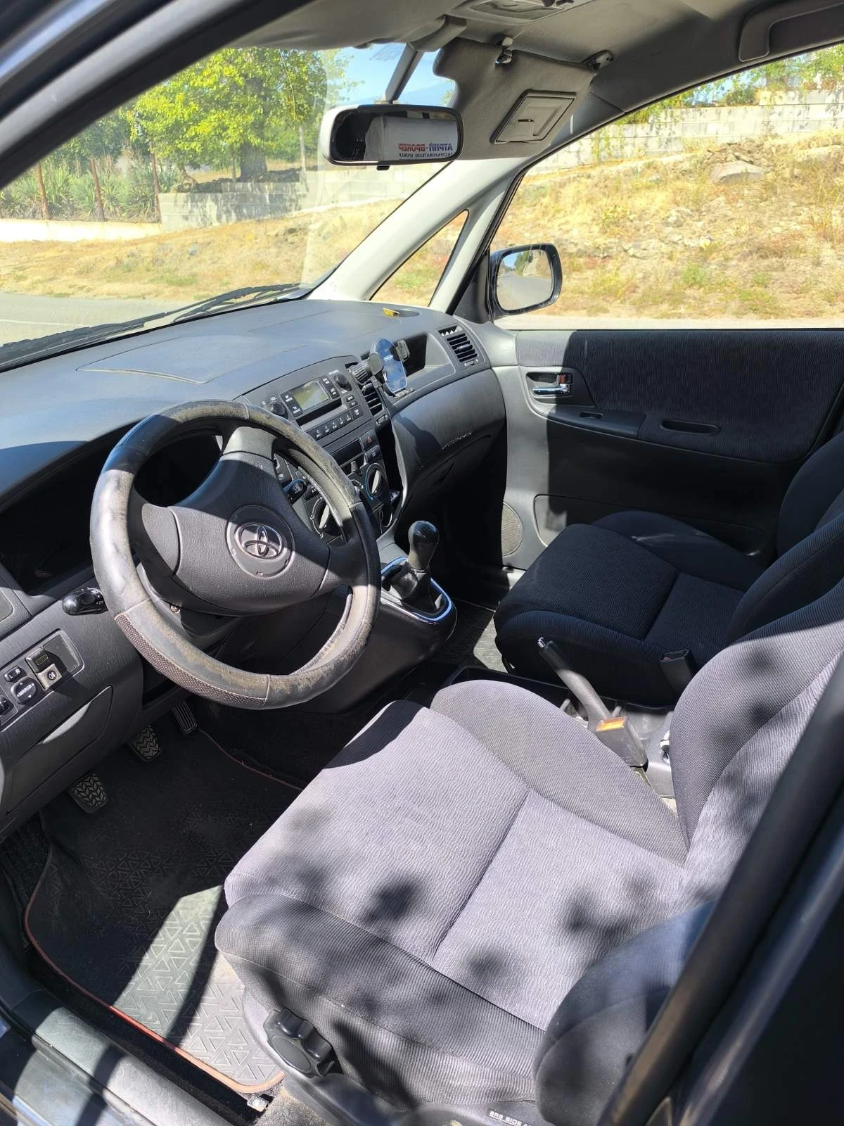 Toyota Corolla verso, снимка 11 - Автомобили и джипове - 56018587