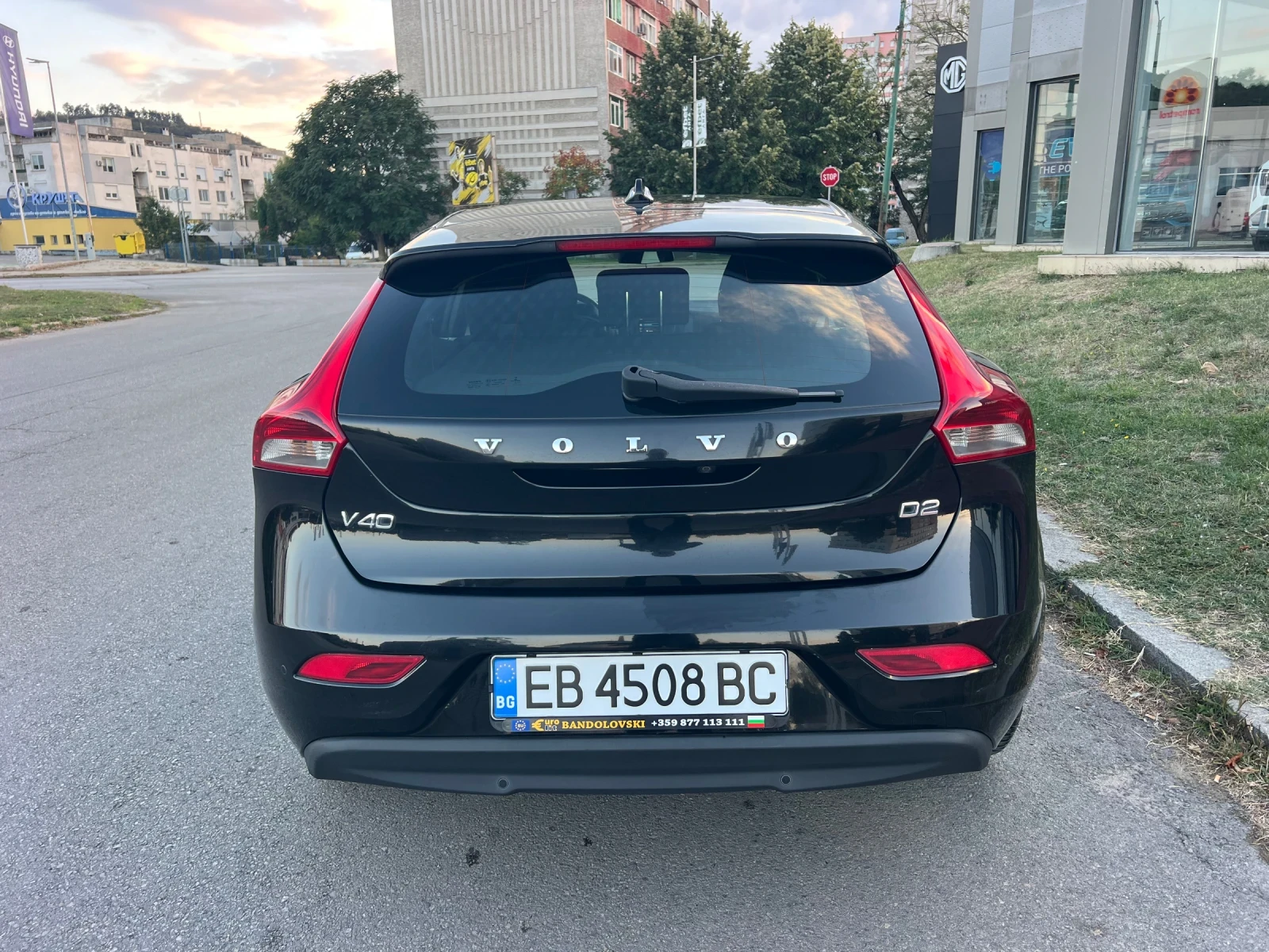 Volvo V40 D2/1.6/TOP, снимка 7 - Автомобили и джипове - 56357103