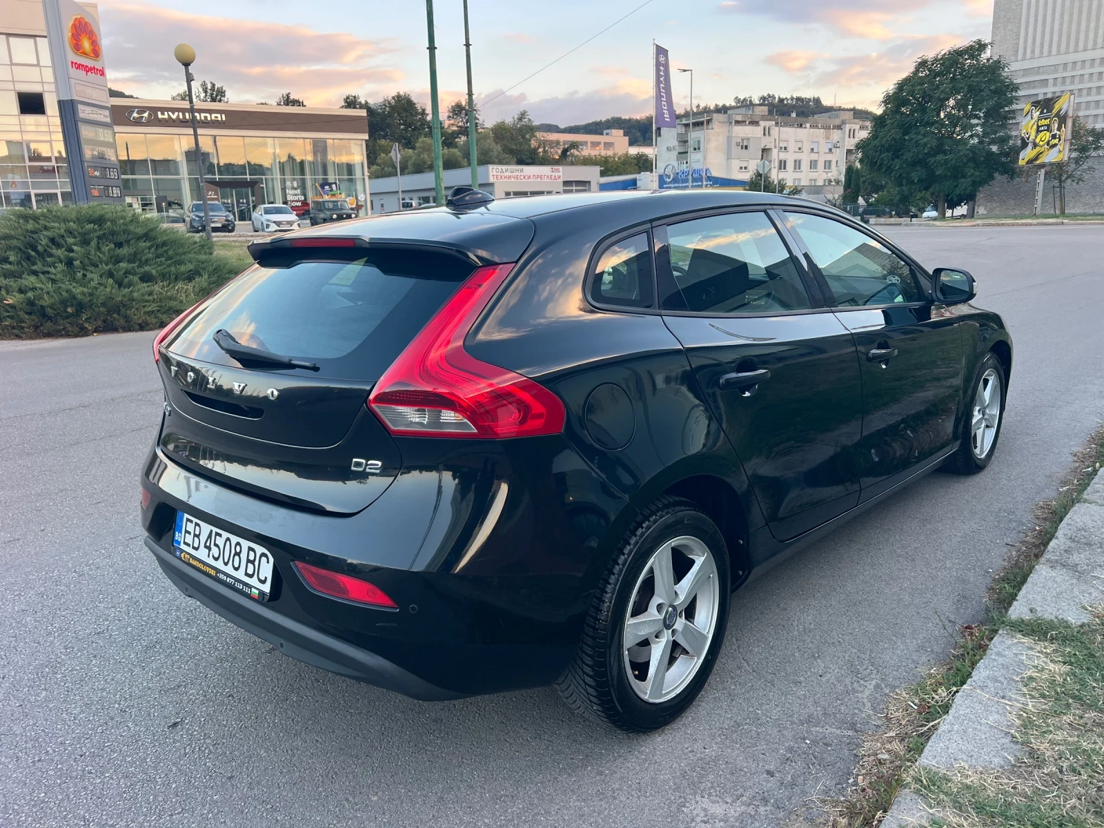 Volvo V40 D2/1.6/TOP, снимка 8 - Автомобили и джипове - 56357103