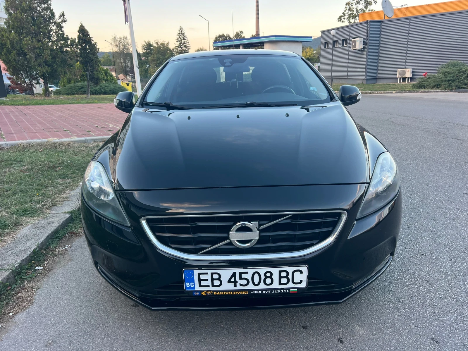 Volvo V40 D2/1.6/TOP, снимка 2 - Автомобили и джипове - 56357103