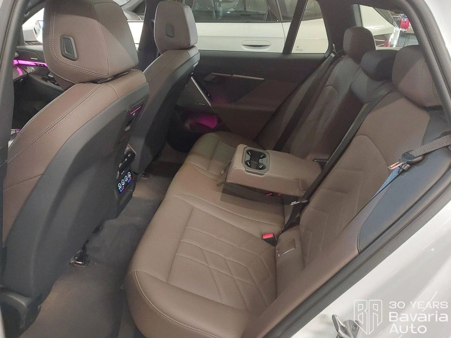 BMW 520 d Touring Steptronic, снимка 8 - Автомобили и джипове - 56395675
