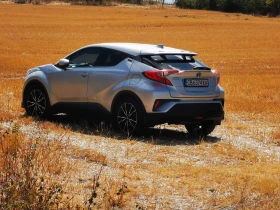     Toyota C-HR HYBRID E-CVT JBL Premium Sound 
