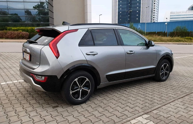 Kia Niro 1.6i HEV/Full Hybrid/Connect, снимка 4 - Автомобили и джипове - 51845404