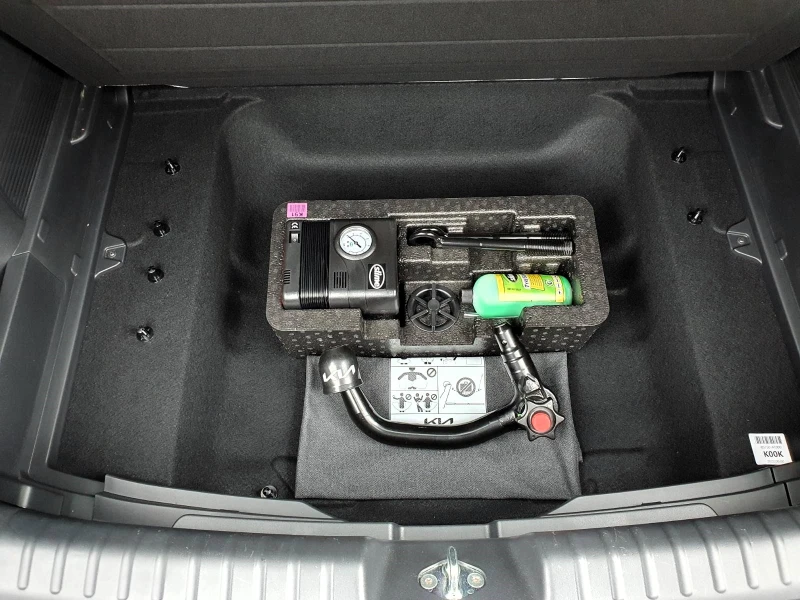 Kia Niro 1.6i HEV/Full Hybrid/Connect, снимка 15 - Автомобили и джипове - 51845404