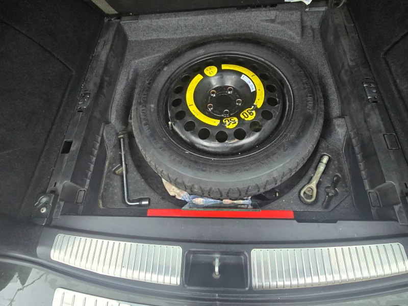 Mercedes-Benz ML 320 08г.FACE, КОЖА, НАВИ, снимка 16 - Автомобили и джипове - 52446821