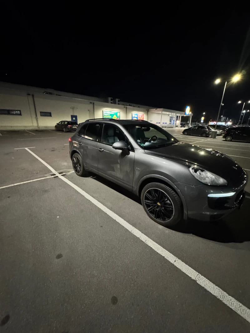Porsche Cayenne Cayenne s 4.2, снимка 2 - Автомобили и джипове - 52914780
