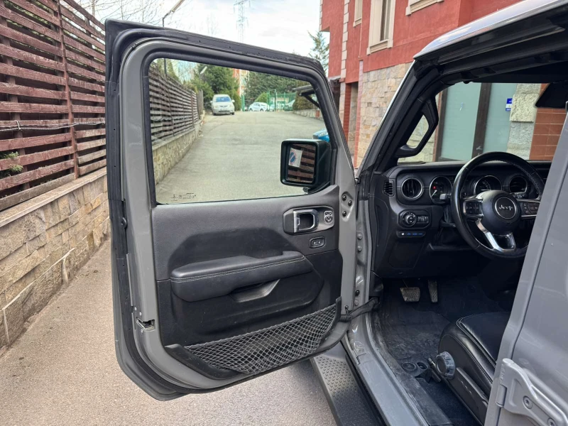 Jeep Wrangler Unlimited Sahara eTorque PHEV  4x4 , снимка 8 - Автомобили и джипове - 53497740