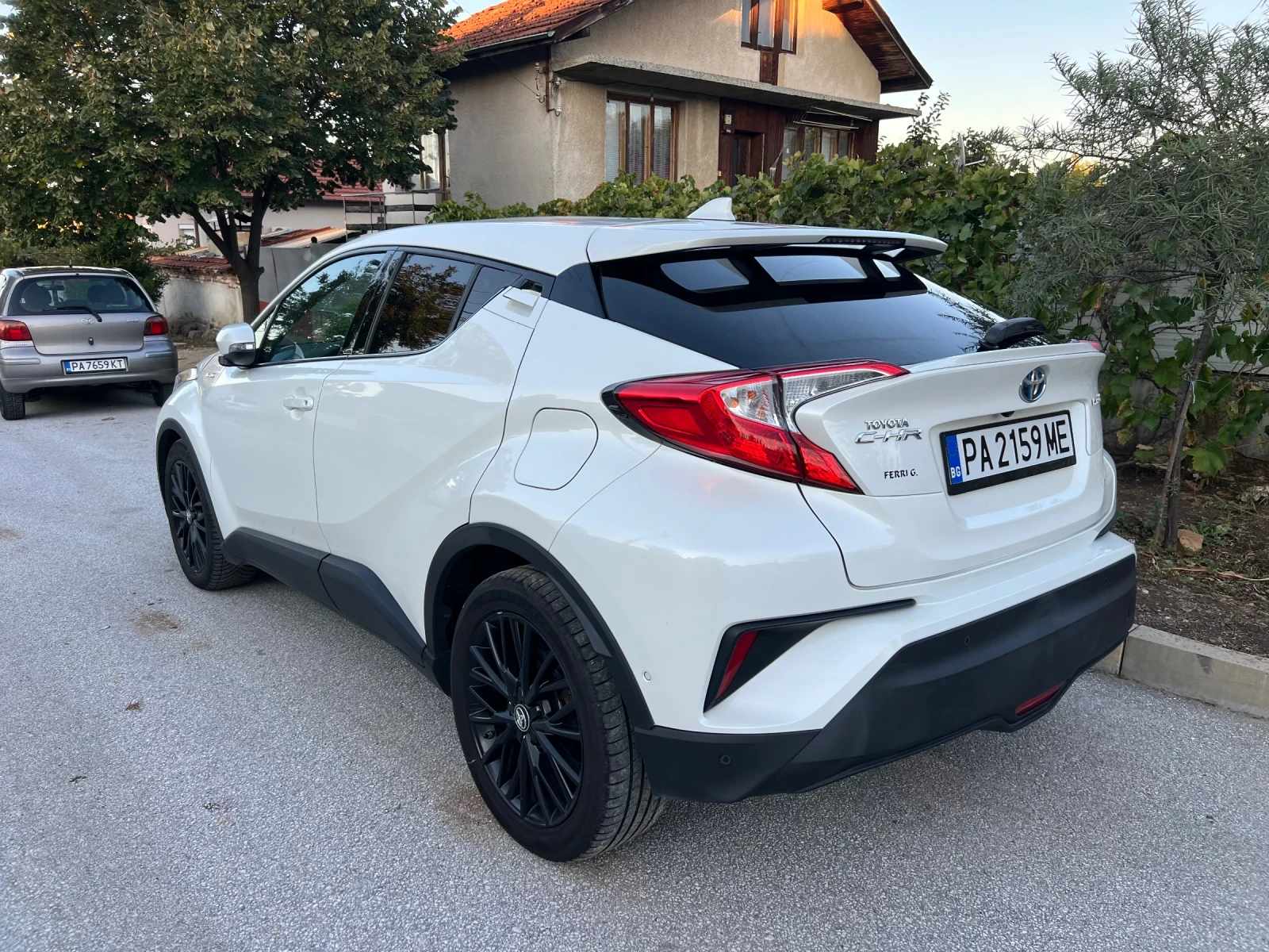 Toyota C-HR 1.8 HIBRID JBL - изображение 5