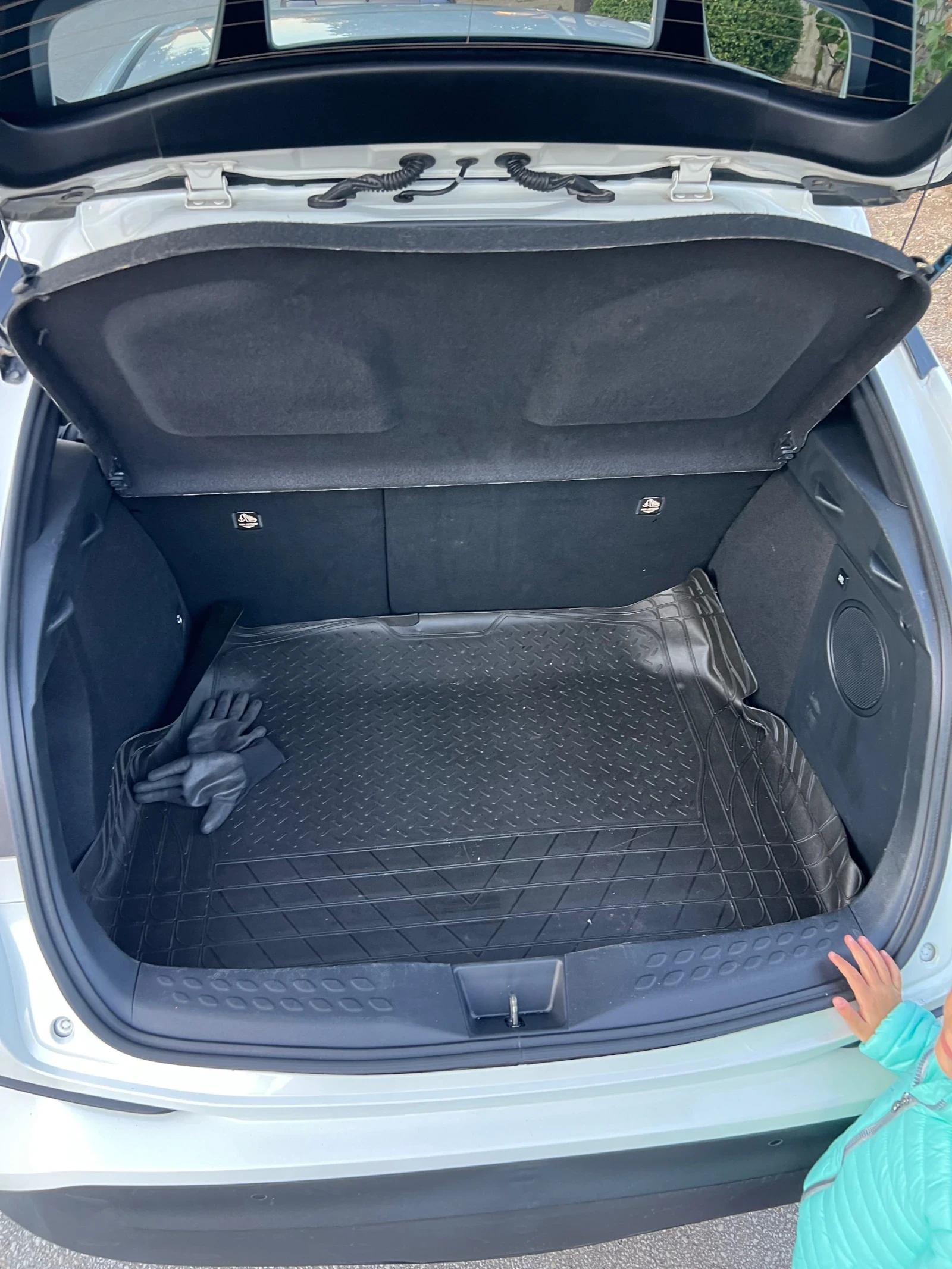 Toyota C-HR 1.8 HIBRID JBL - изображение 10